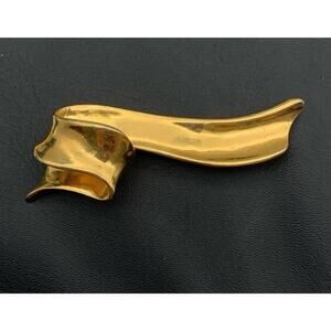 Vintage Avon Bold Rich Gold Tone Ribbon Swirl Modernist Brooch